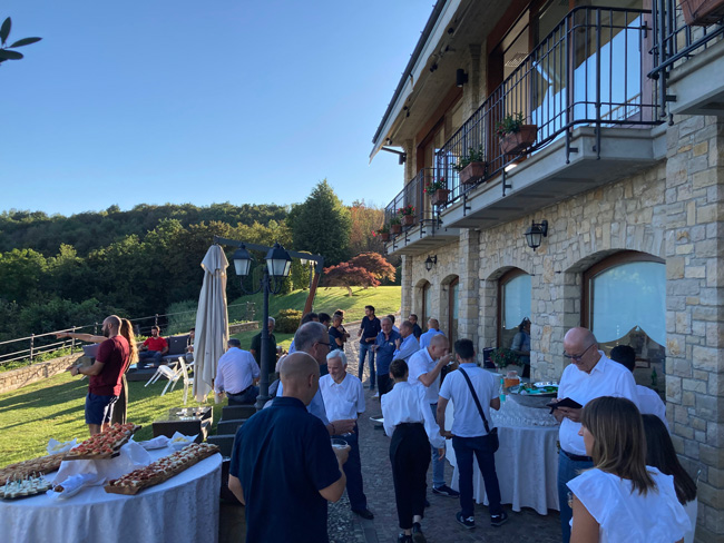 Team Castelli durante l'evento di Presentazione Grumdfos